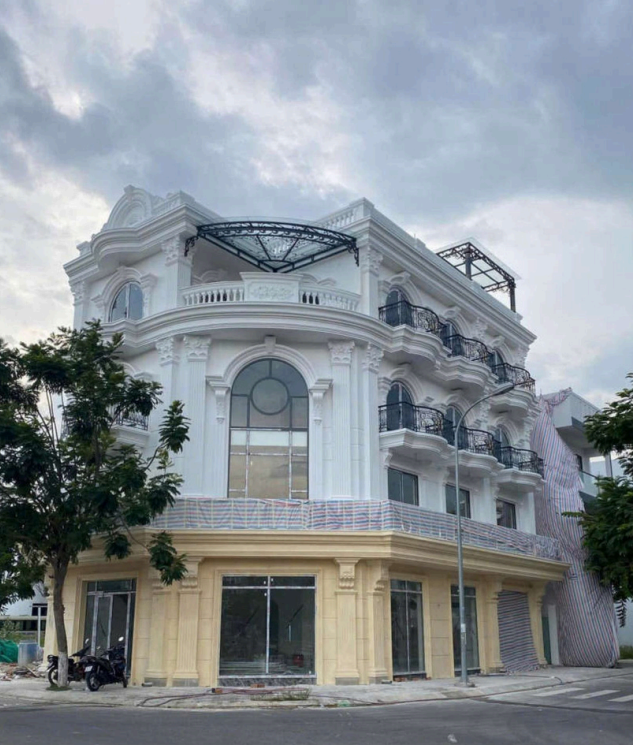 Hình ảnh thi công thực tế Trần Nhôm Gia Huy